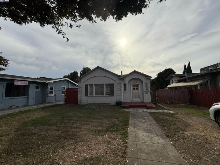 Property Photo: 37519 Fremont Blvd CA 94536