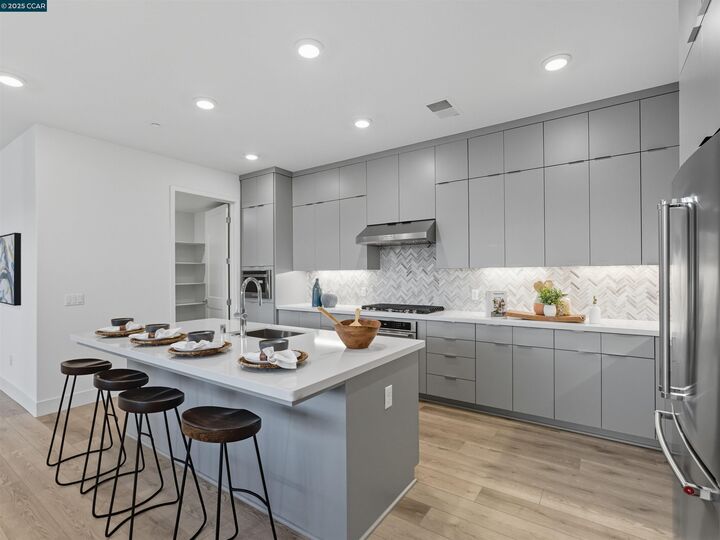 Property Photo: 44862 S Grimmer Blvd 301 CA 94538