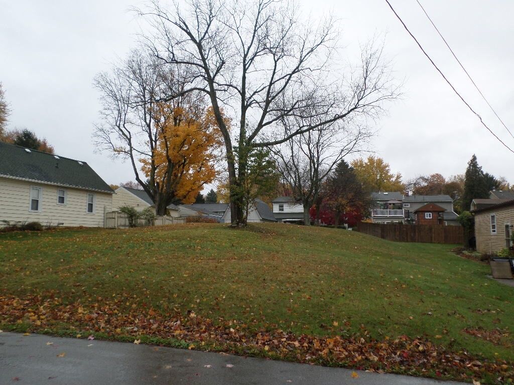 Property Photo:  0 E 33rd Street  PA 16504 