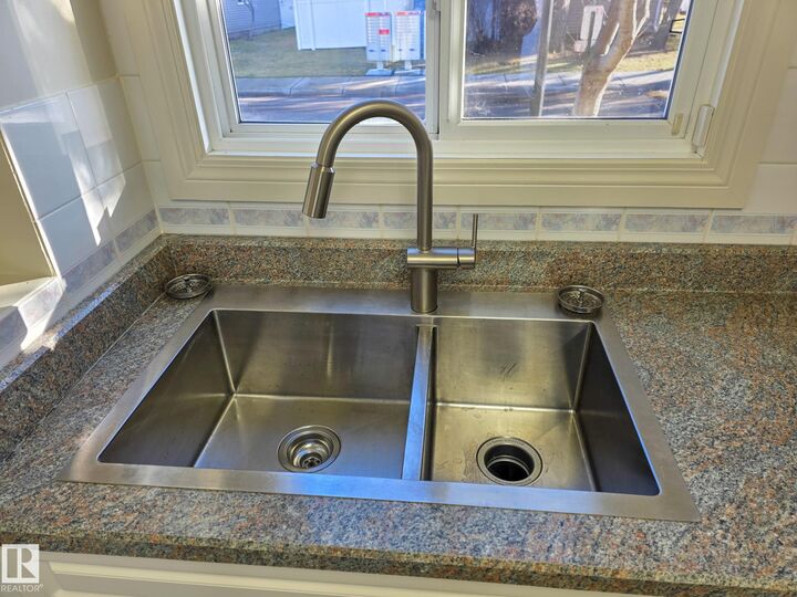 Property Photo:  87 Brookwood Drive 110  AB T5Z 1A4 