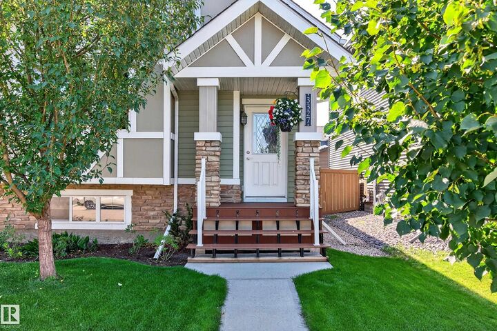 3327 Weidle Way SW  Edmonton AB T6X 1T1 photo