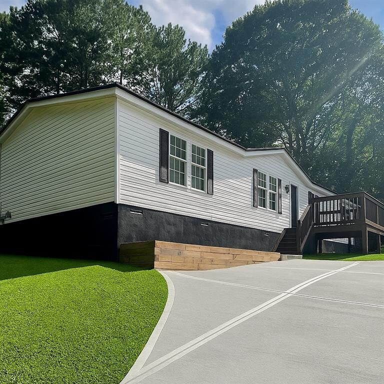 Property Photo:  325 Washington Drive  GA 30601 