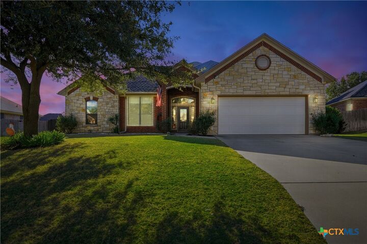 Property Photo:  204 Sugar Maple Court  TX 76559 