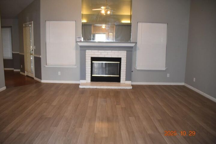 Property Photo:  5047 W Morris Avenue  CA 93722 