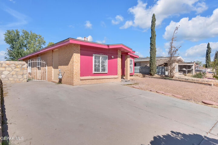 Property Photo: 9511 Martinique Drive TX 79927