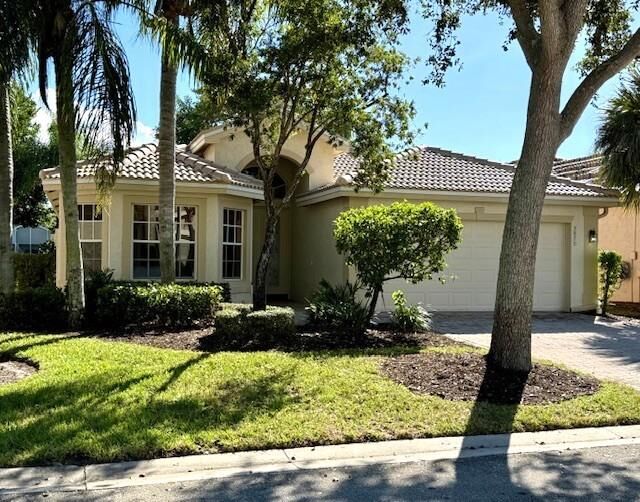 Property Photo:  9870 Casa Mar Dr  FL 33467 