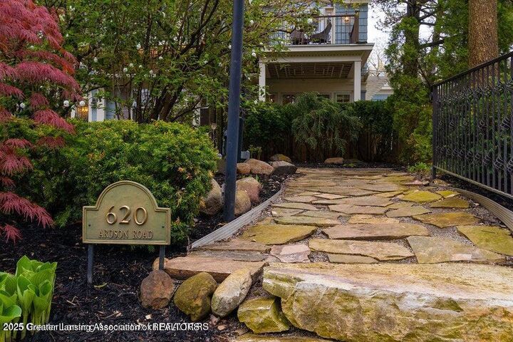 Property Photo:  620 Ardson Road  MI 48823 