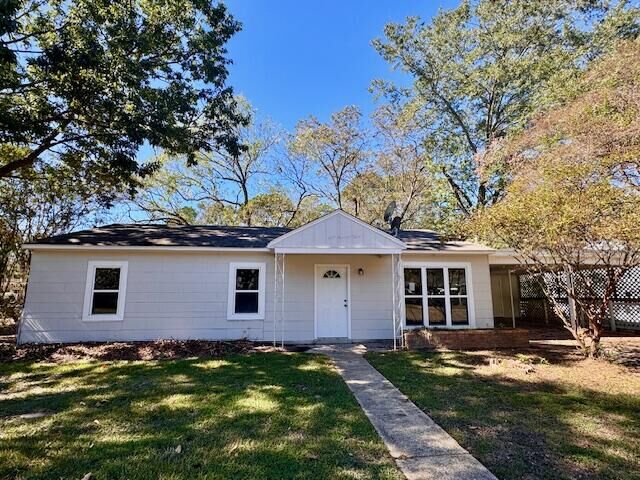 Property Photo: 103 Beech St MS 39702