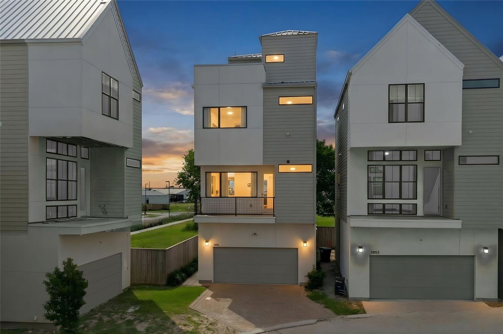 Property Photo:  2851 Decker Place  TX 77003 