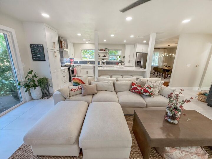 Property Photo: 202 Pine Street TX 77566