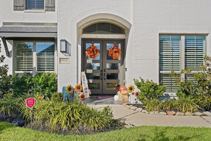 Property Photo: 28942 Woods Rose Court TX 77494