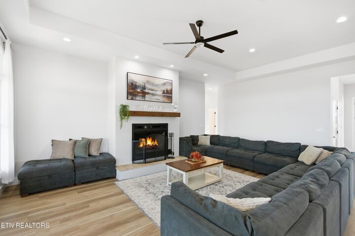 Property Photo: 3647 Foshee Rd TN 37846