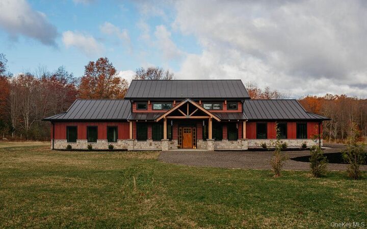 Property Photo: 1248 Albany Post Road NY 12525