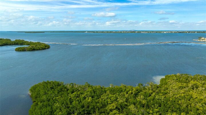 Property Photo:  707 40th Street W  FL 34221 