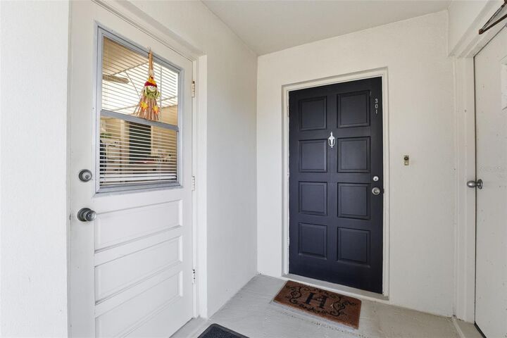 Property Photo: 7461 W Country Club Drive N 301 FL 34243