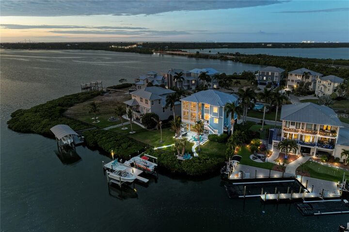 Property Photo:  5509 2nd Avenue Circle W  FL 34221 