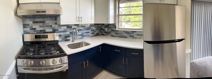 Property Photo:  47 Garden View Terrace  NJ 08520 