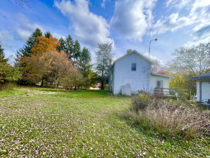 Property Photo:  1864 Chapel Road  MI 49269 