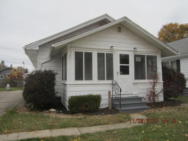 Property Photo:  204 Meyers Avenue  MI 49203 