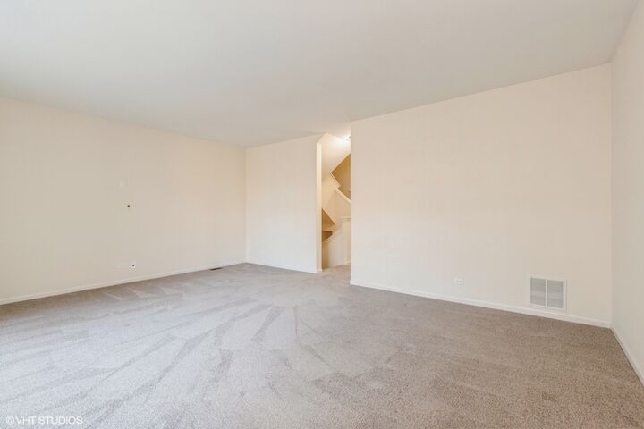 Property Photo: 723 Telluride Court 723 IL 60061
