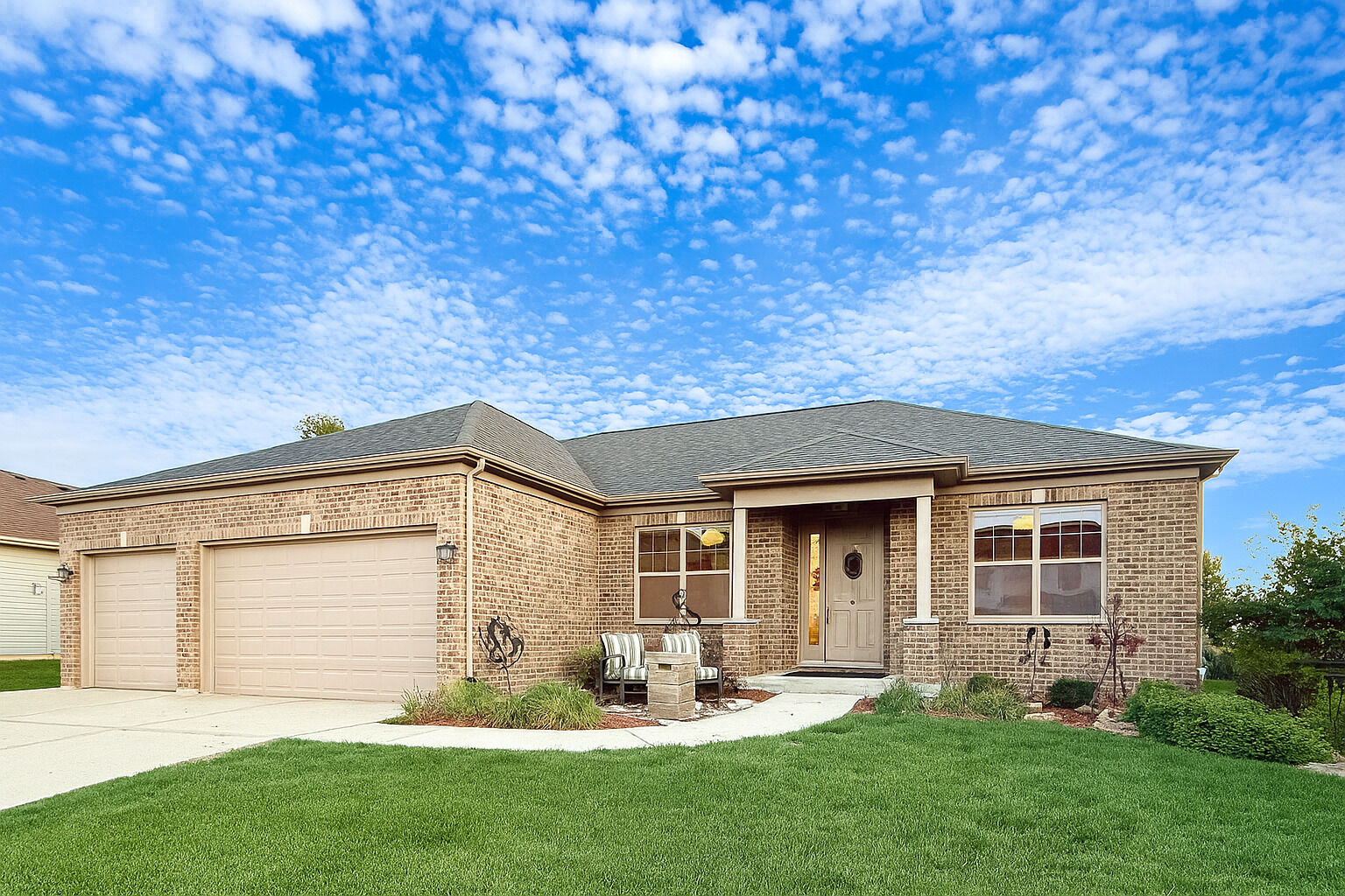 Property Photo: 21053 Benjamin Drive IL 60404