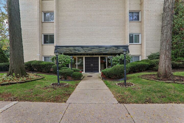 8650 Ferris Avenue 203  Morton Grove IL 60053 photo
