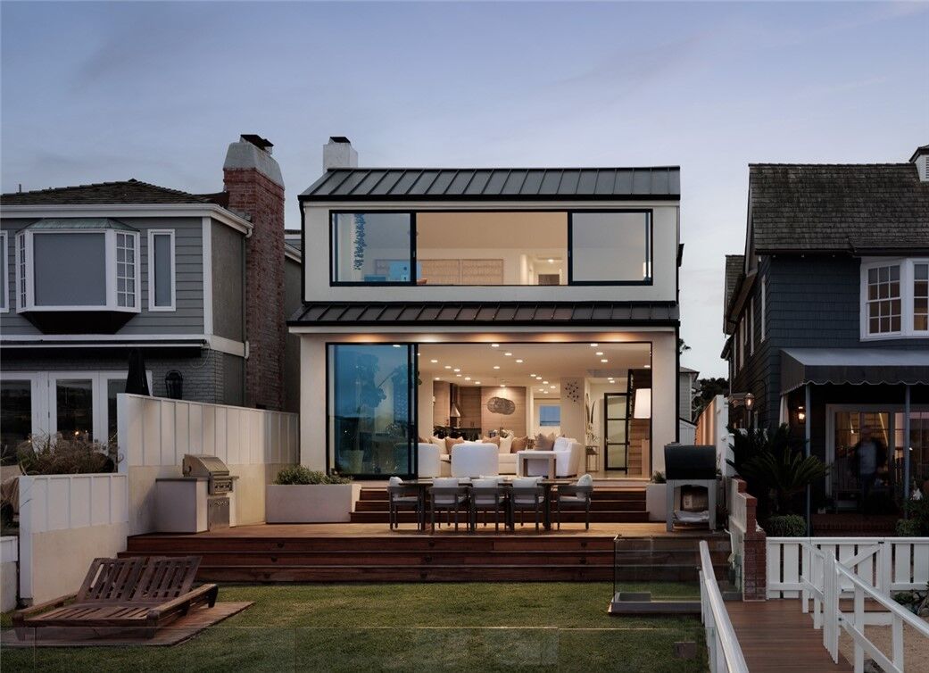 Property Photo: 1909 E Bay Ave CA 92661