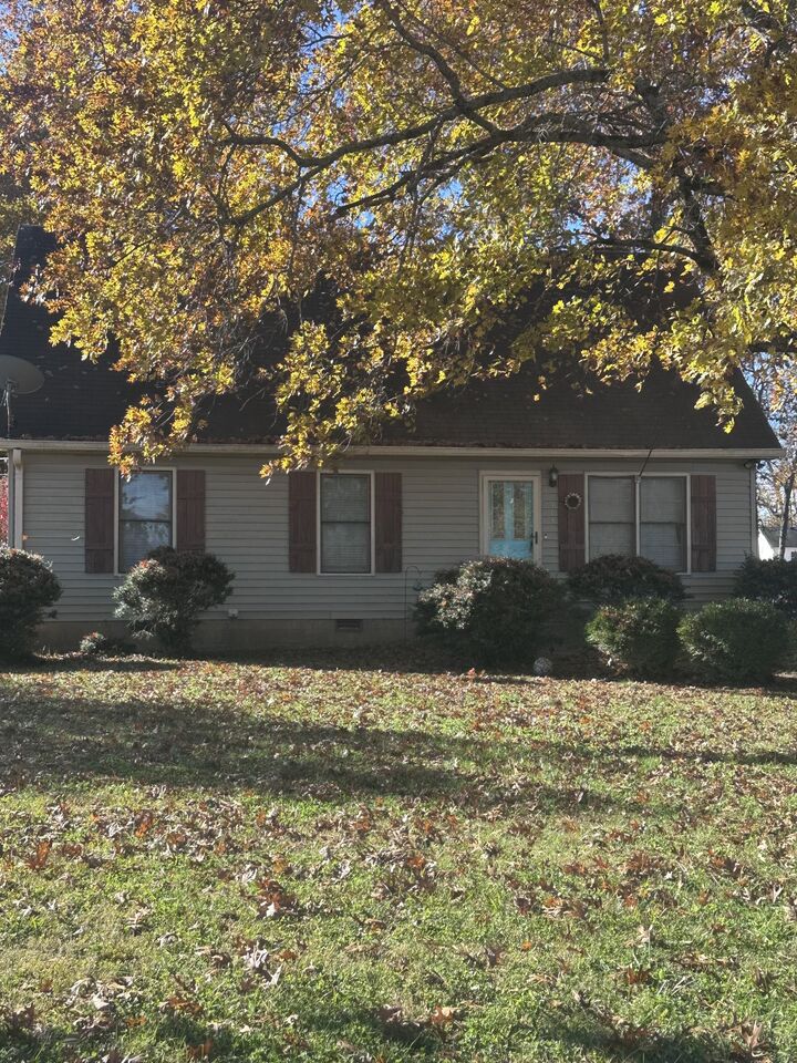 Property Photo:  404 Ledbetter Rd  TN 37160 