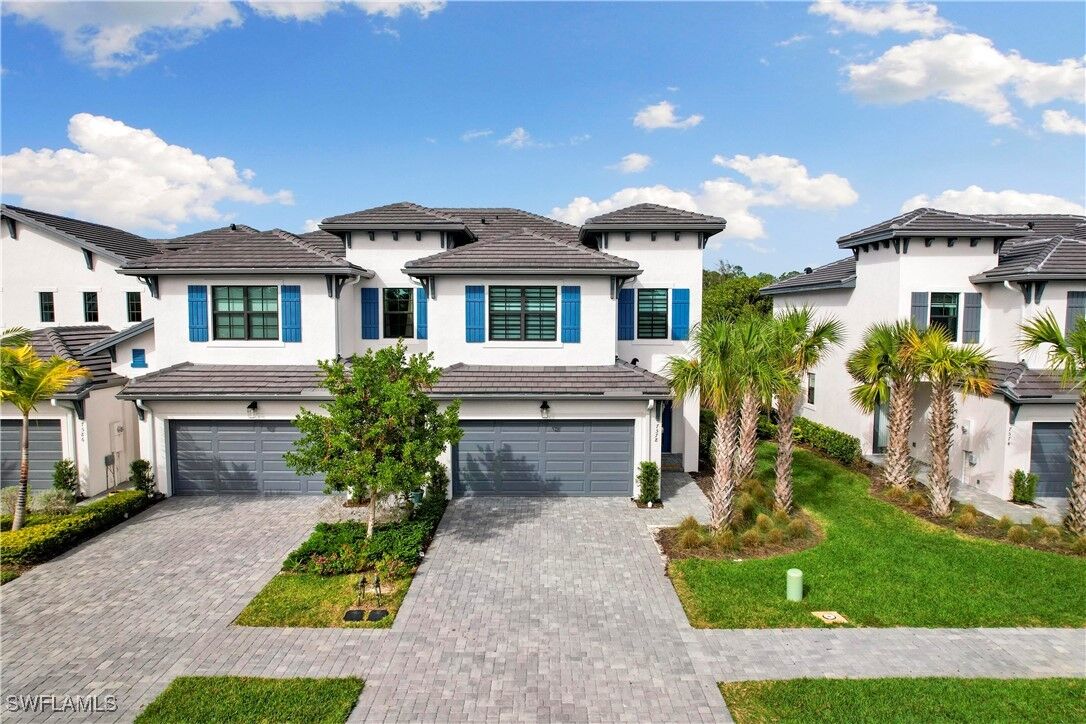 Property Photo:  7578 Rockefeller Drive  FL 34119 