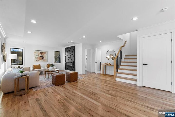 Property Photo:  4 Roosevelt Avenue  NJ 07512 