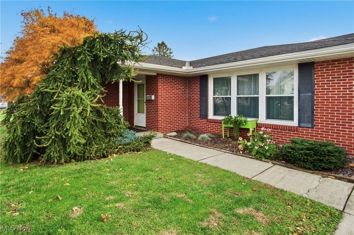 Property Photo:  310 Elm Street  OH 43734 