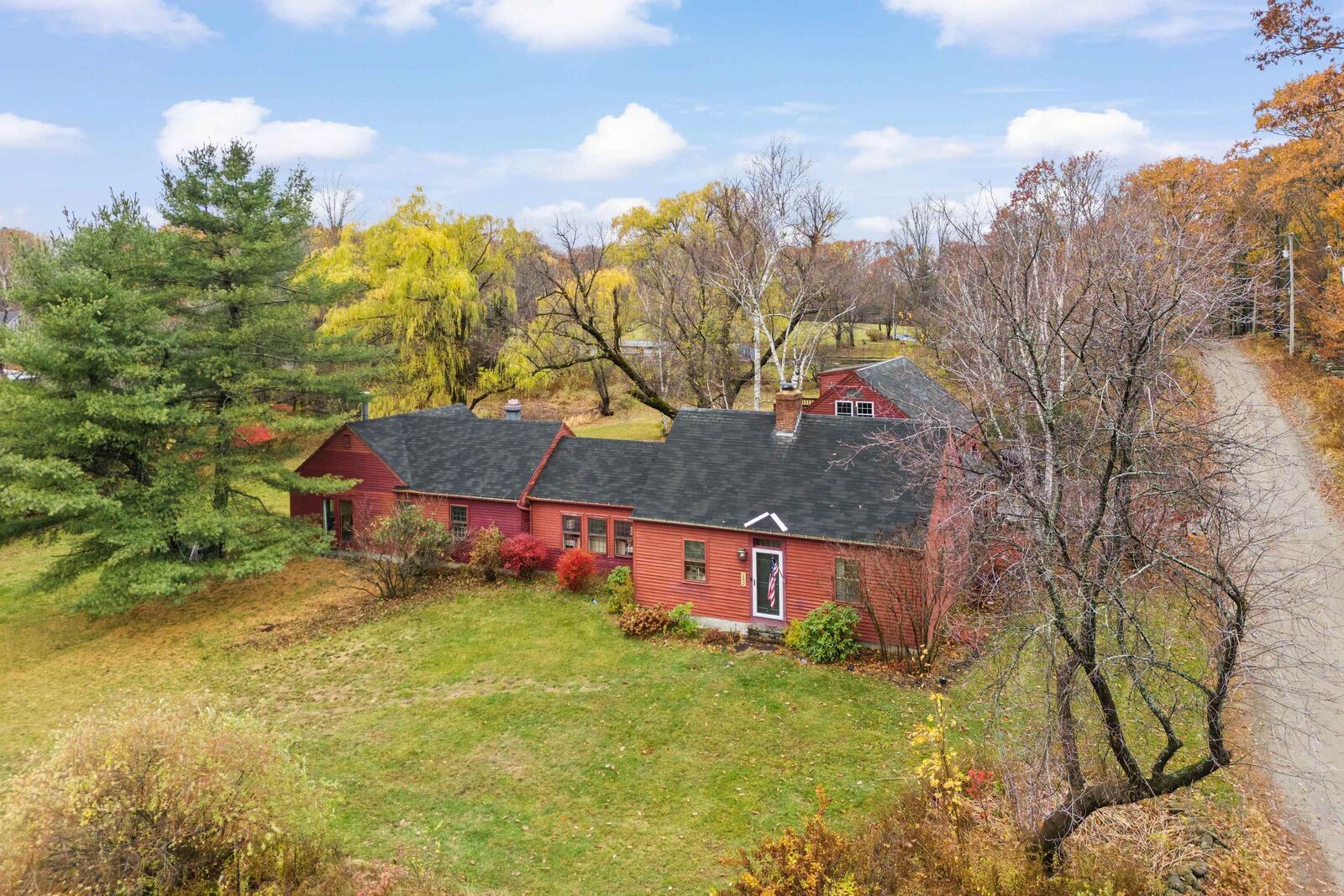 Property Photo:  252 Clark Hill Road  NH 03070 