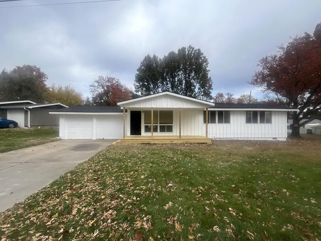 Property Photo:  93 11th Street  MO 64601 