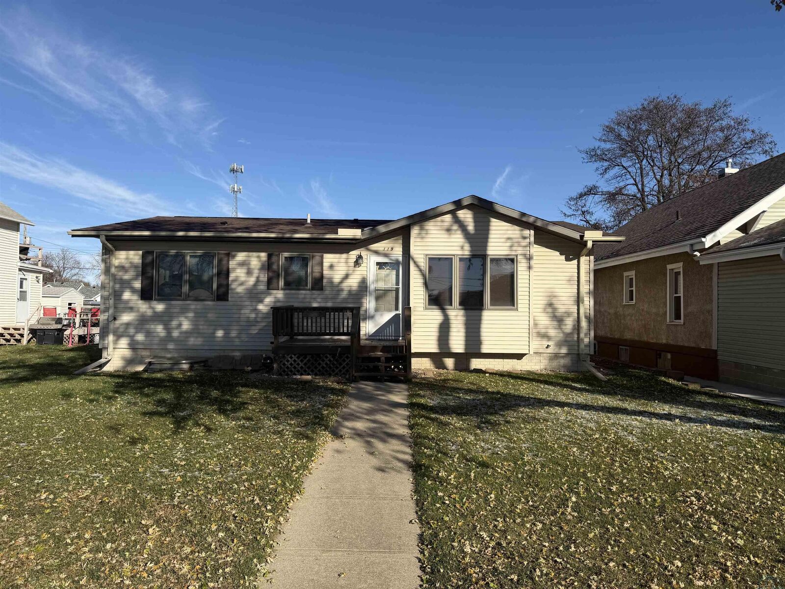 Property Photo:  119 Calhoun St  IA 51038 