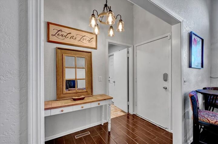 Property Photo:  1812 Gray Fox Drive  OK 73003 