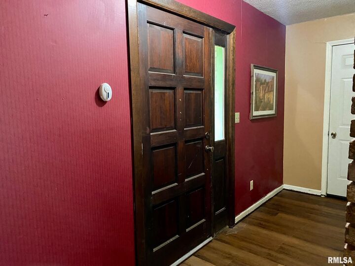 Property Photo:  204 E Hamilton Street  IL 62933 