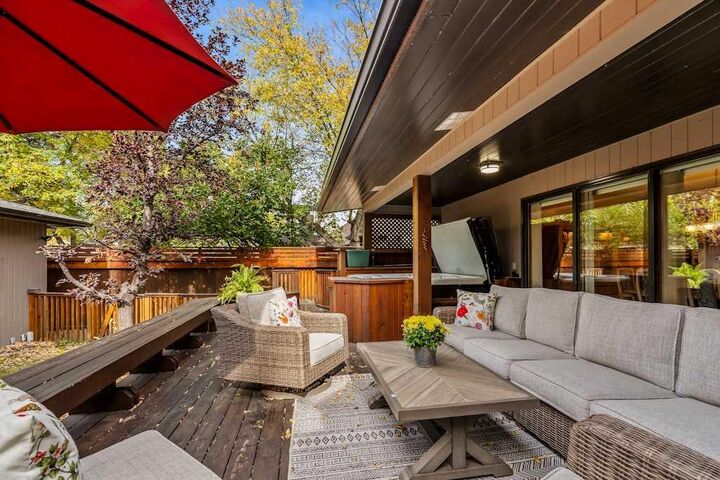 Property Photo:  3611 13 Street SW  AB T2T 3R2 