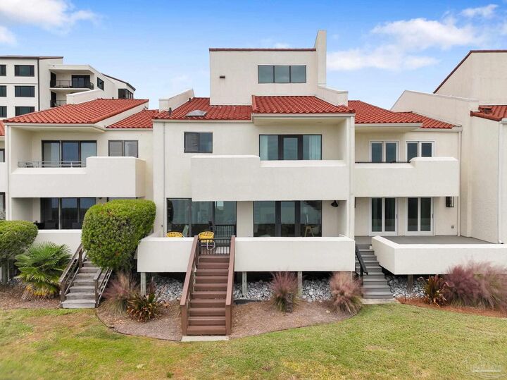 Property Photo:  5 Port Royal Way  FL 32502 