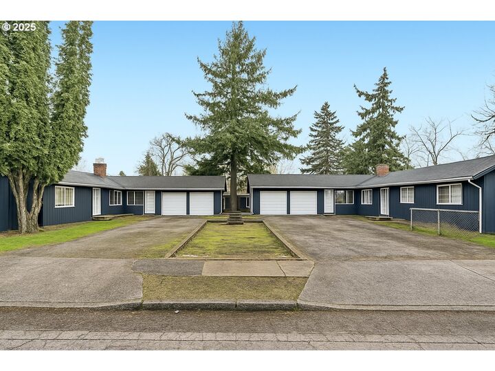 15544 NE Couch St  Portland OR 97230 photo