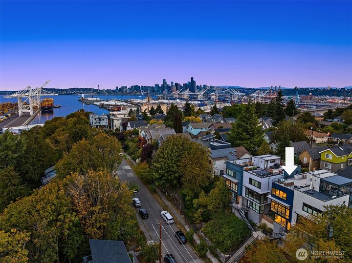 Property Photo:  3856  21st Avenue SW  WA 98106 