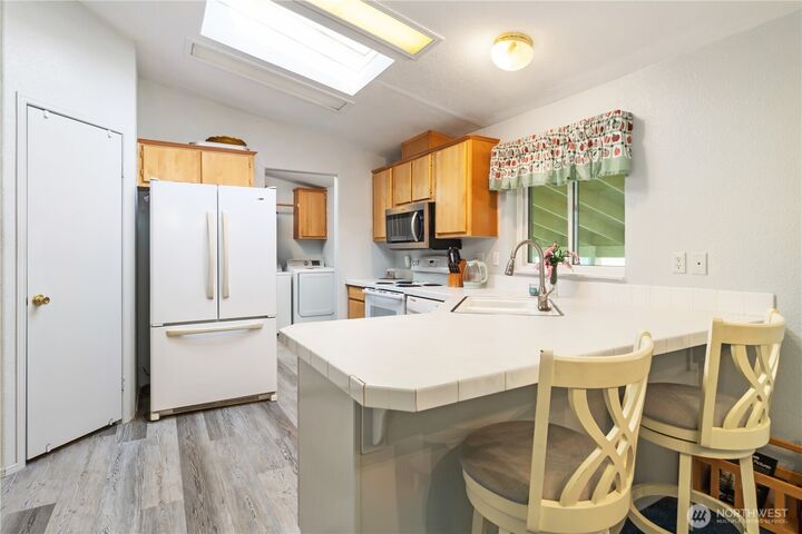 Property Photo:  621 NE Saturn Lane  WA 98311 