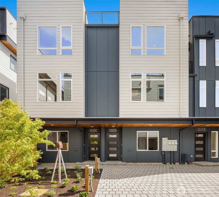 1615 N 50th Street C  Seattle WA 98103 photo