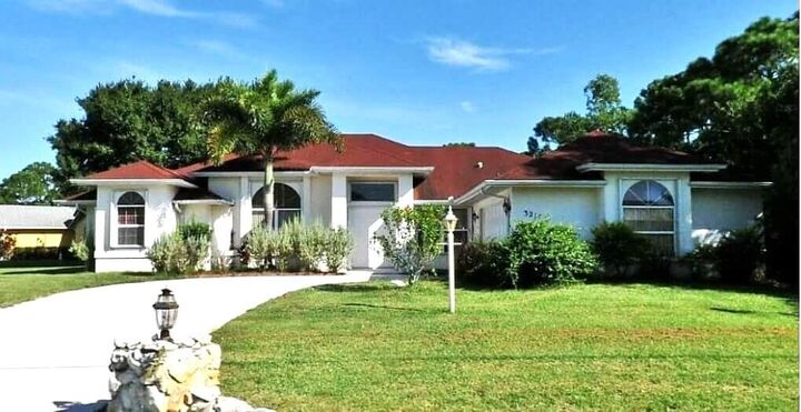 3217 SE Quay Street  Port Saint Lucie FL 34984 photo