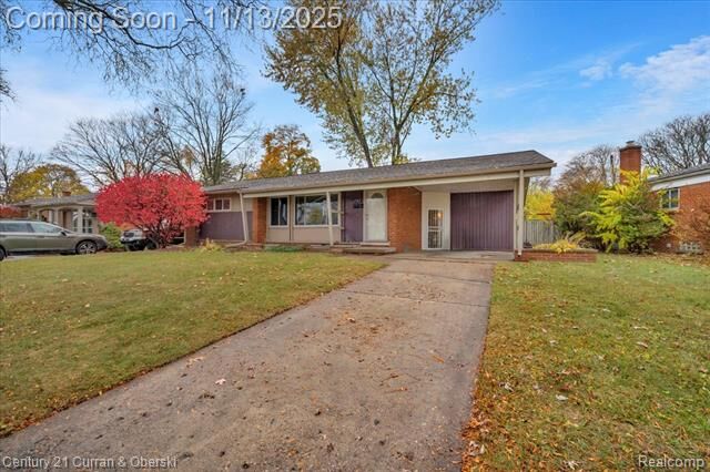 Property Photo:  1737 Cresthill Avenue  MI 48073 