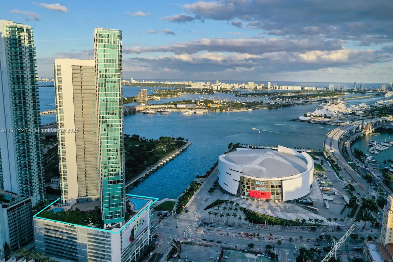 Property Photo: 888 Biscayne Blvd 4007 FL 33132