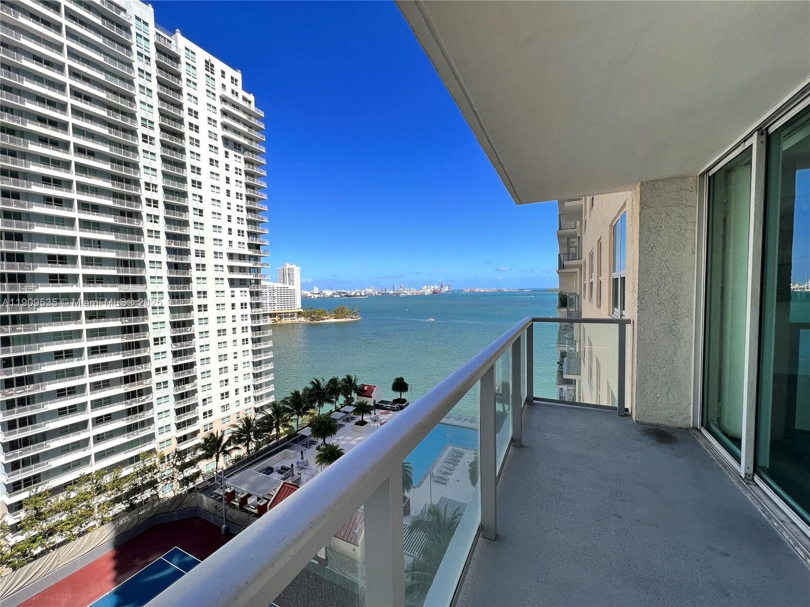 Property Photo:  1155 Brickell Bay Dr 1602  FL 33131 