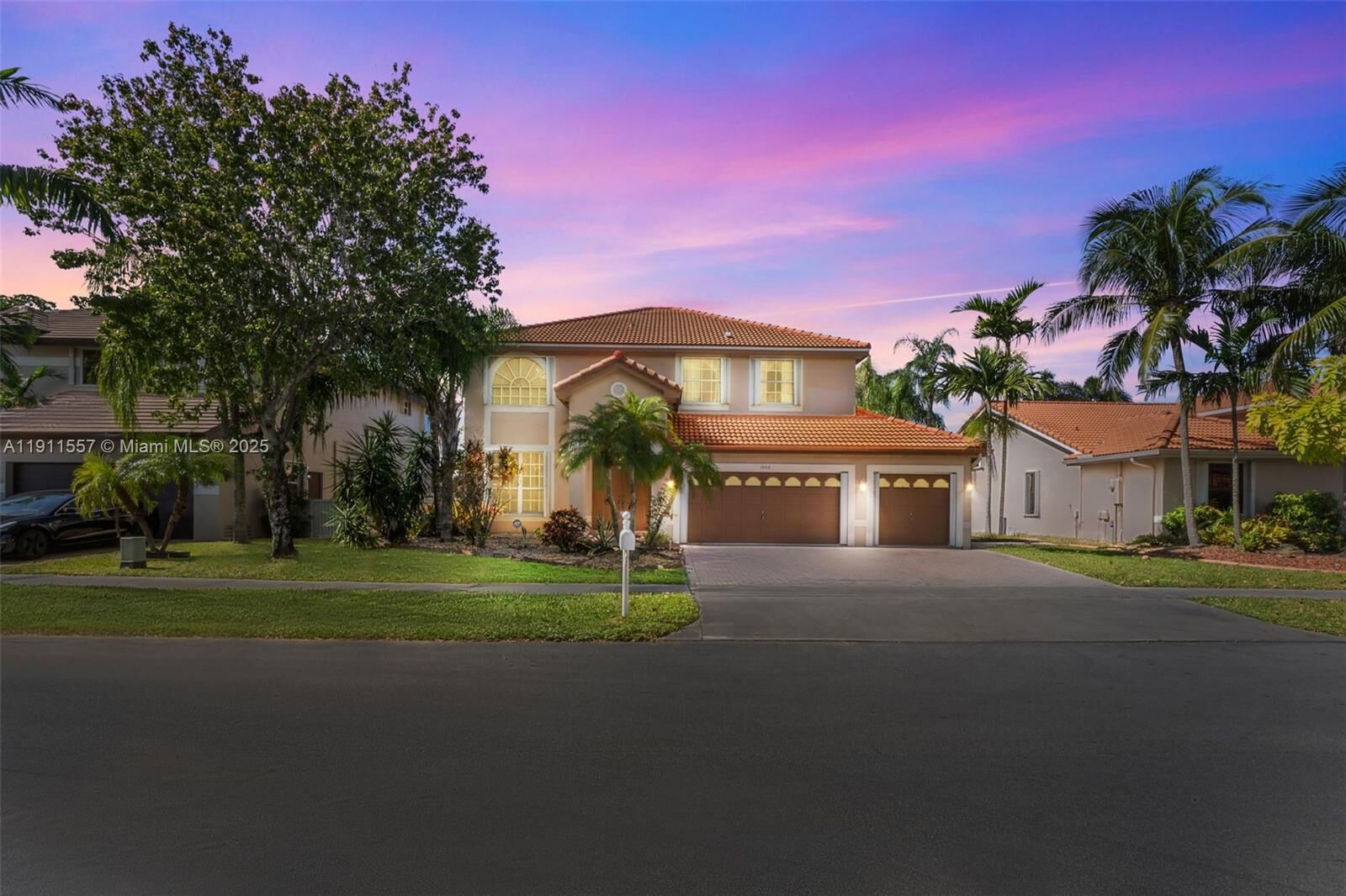 Property Photo:  1008 NW 180th Ave  FL 33029 