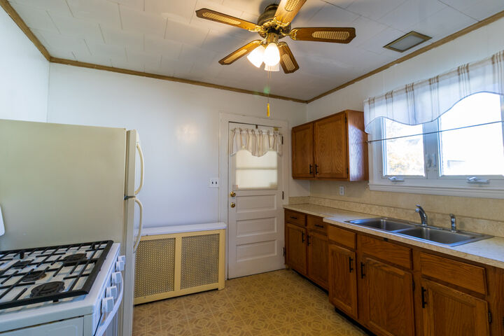 Property Photo:  16 Smith Street 2  CT 06810 