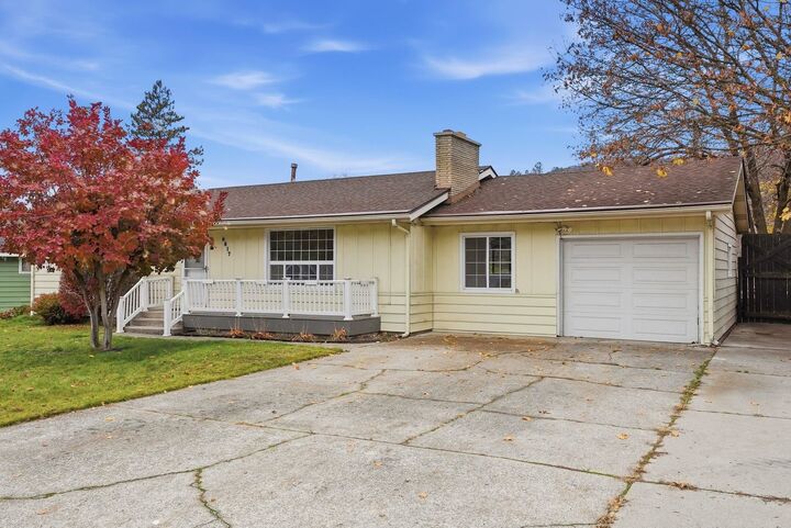 Property Photo:  6817 N Fox Point Dr  WA 99208 