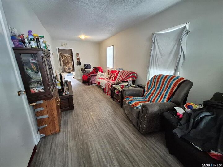 Property Photo:  212 7th Street NE  SK S4H 1C4 